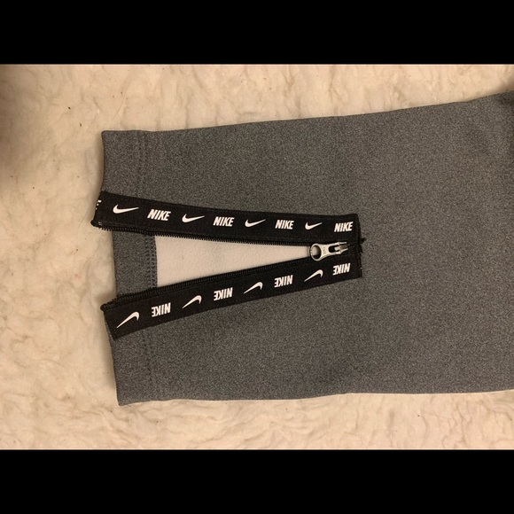 Nike-Small Warm Joggers with zip ankles - Picture 6 of 9